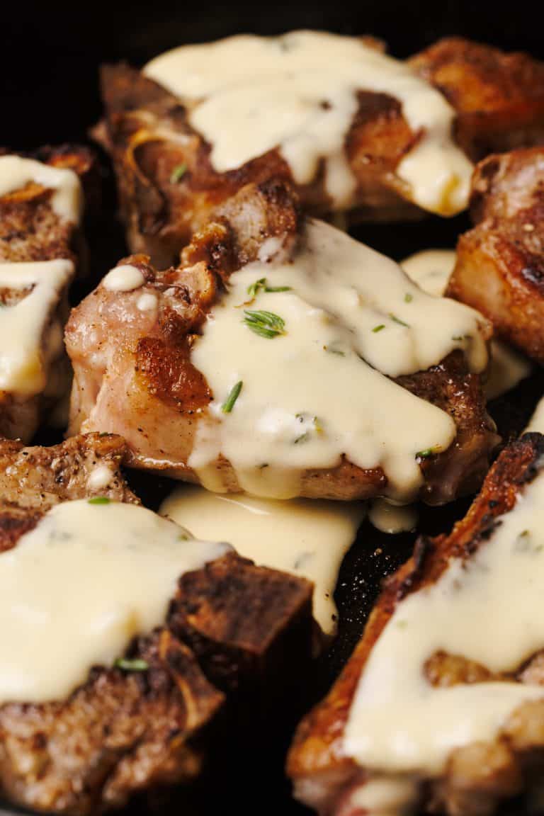 Pan-Seared Lamb Loin Chops with Garlic Sauce